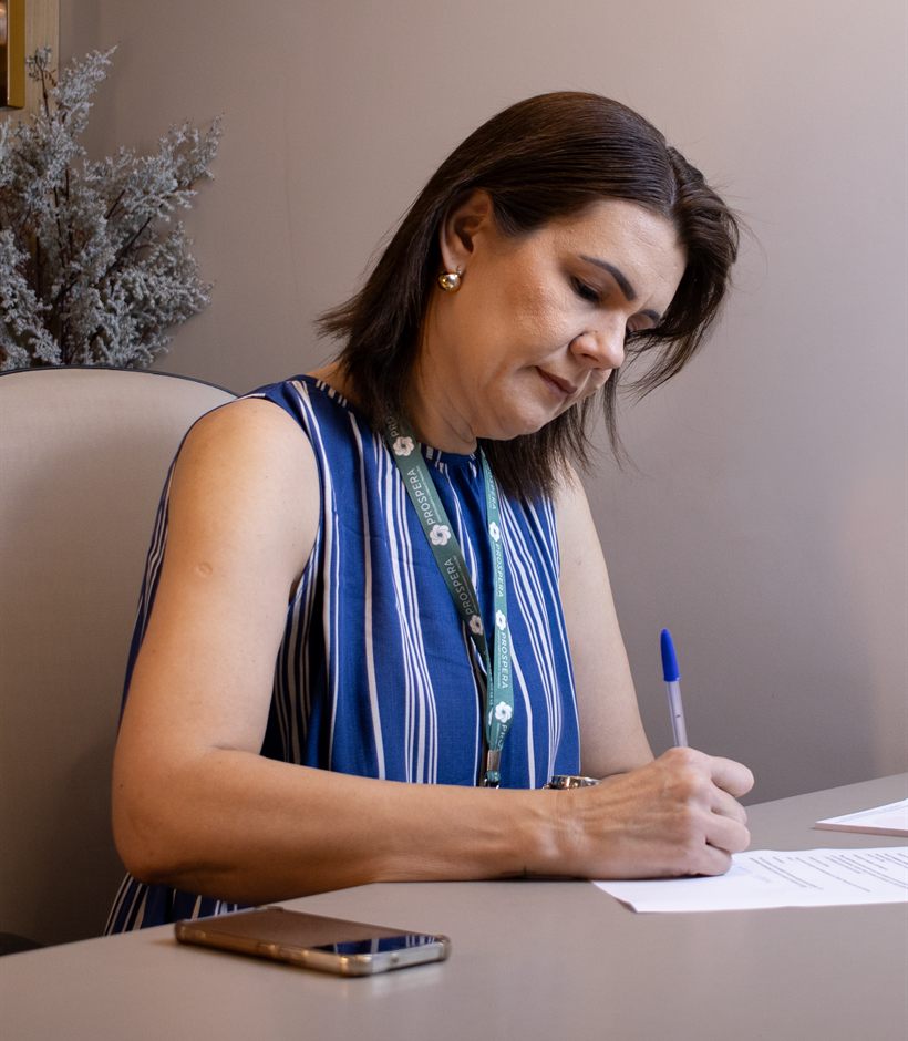 Profissional da equipe Prospera no espaço da clínica